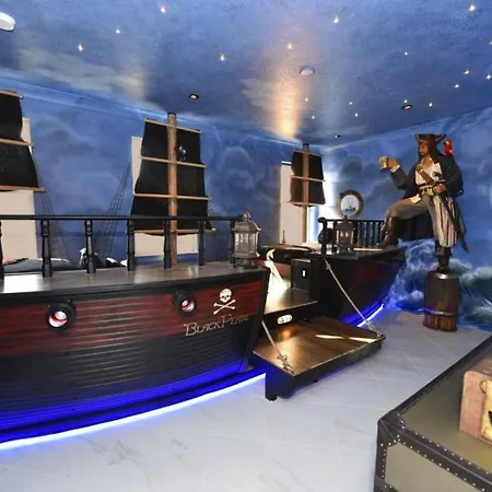 Pirates Dream Home! Fun For All! Townhouse